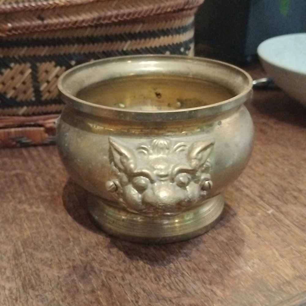 Vintage Lotus Brand Solid Brass Incense Pot. O18GW4
